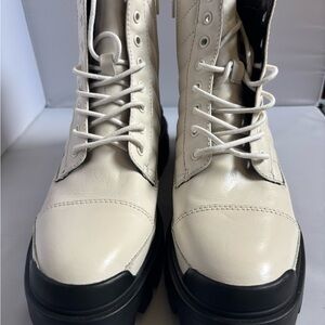 Aldo Cream and Black Lace-Up Boots New with Bix
